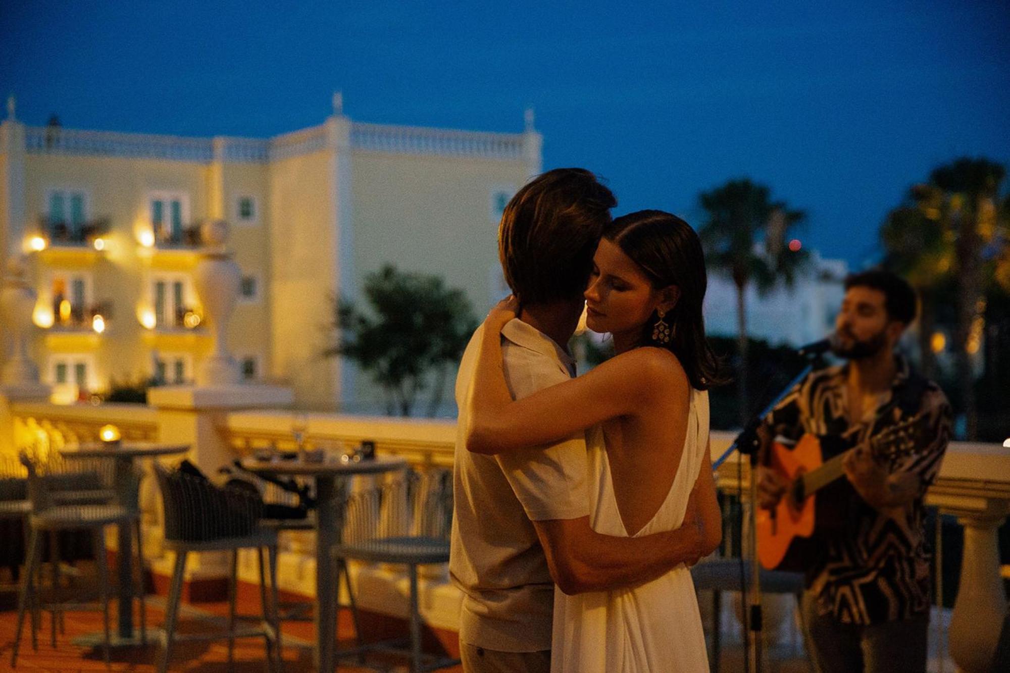 더 레이크 리조트 빌라모라 외부 사진 A scene from the film