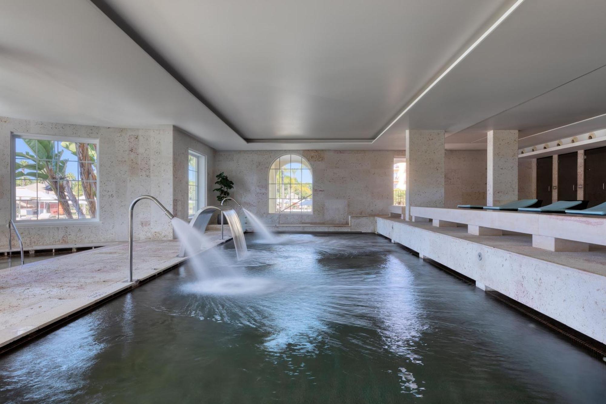 더 레이크 리조트 빌라모라 외부 사진 Spa at the Hotel